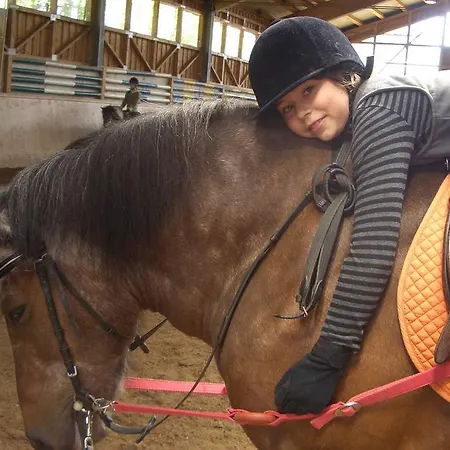 Und Reiterparadies Ponyhof Раттен