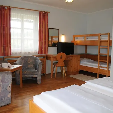 Отель Und Reiterparadies Ponyhof 3*